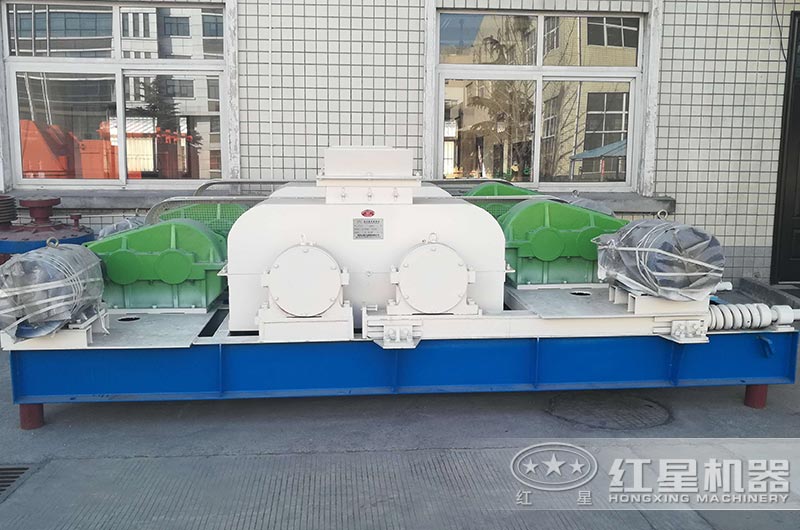 對輥式石塊粉碎機圖片